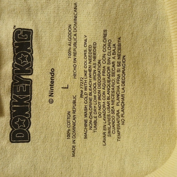 Donkey Kong Yellow Graphic shortsleeves T shirt Size Large NWT - Picture 8 of 8